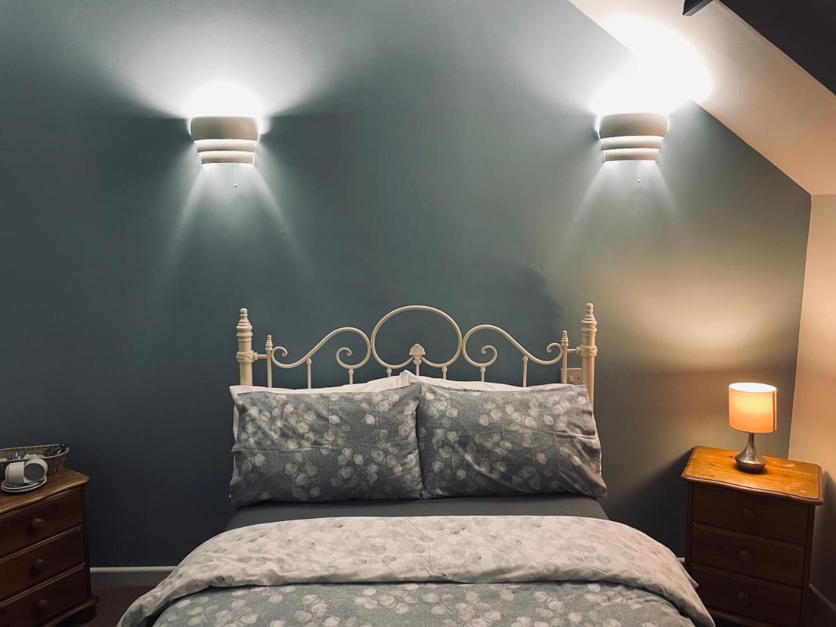 엑스민스터 The Tuckers Arms B&B 외부 사진